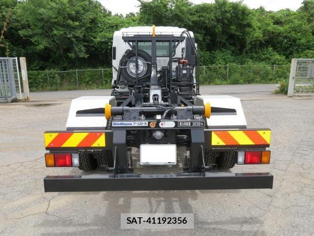 Isuzu FORWARD 2025-01 8659178-4
