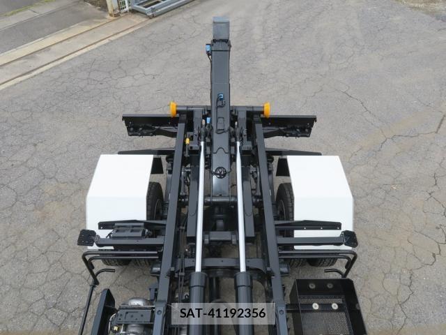 Isuzu FORWARD 2025-01 8659178-5