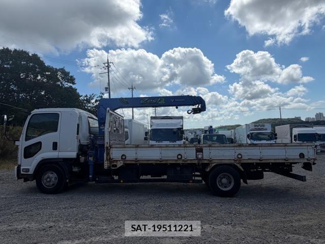 Isuzu FORWARD 2014-01 8666170-18