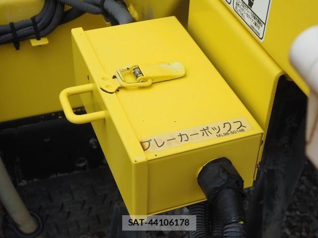 Isuzu FORWARD 2015-08 8659183-19