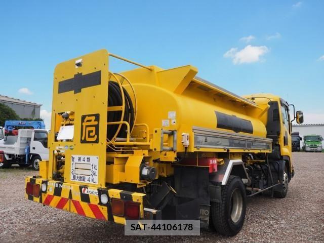 Isuzu FORWARD 2015-08 8659183-4