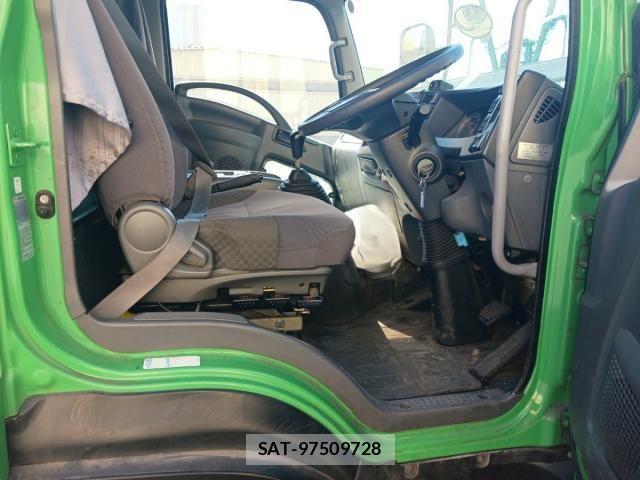 Isuzu FORWARD 2019-01 8685577-15