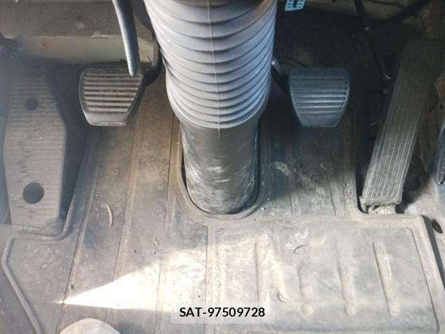 Isuzu FORWARD 2019-01 8685577-17