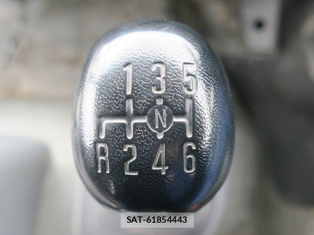 Isuzu FORWARD 2015-03 8685572-17