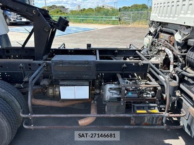 Isuzu FORWARD 2016-08 8685575-13