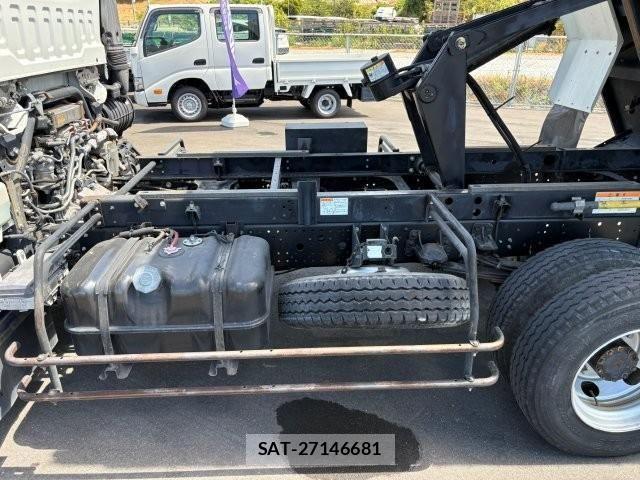 Isuzu FORWARD 2016-08 8685575-14