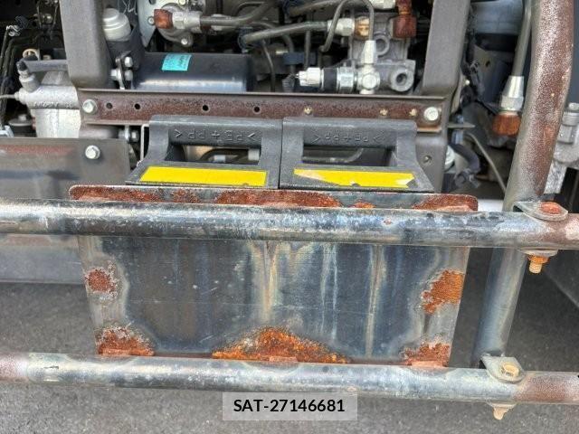 Isuzu FORWARD 2016-08 8685575-23