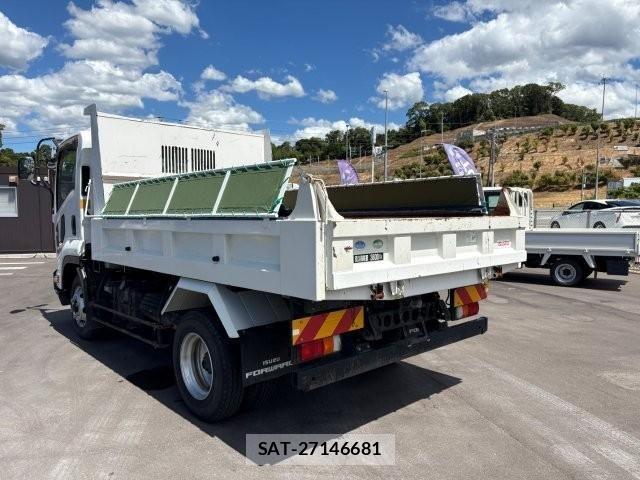 Isuzu FORWARD 2016-08 8685575-2