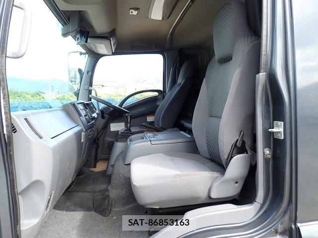 Isuzu FORWARD 2019-04 8685578-14