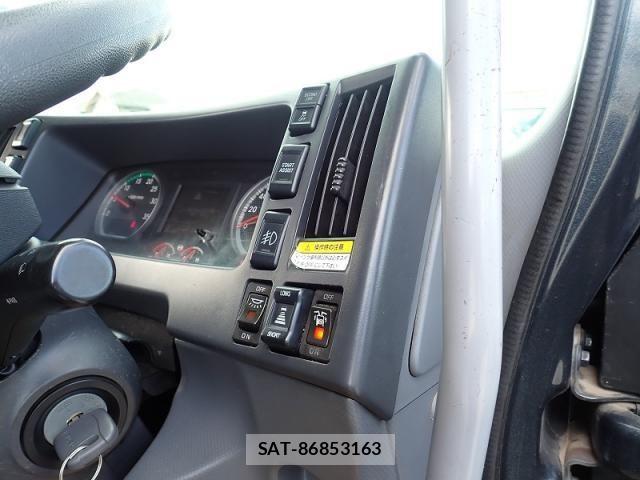 Isuzu FORWARD 2019-04 8685578-17