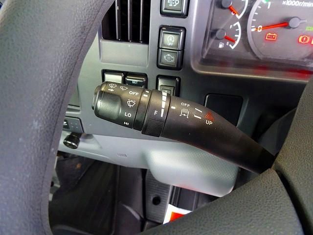Isuzu FORWARD 2021-04 8732950-21