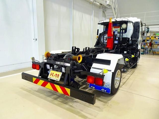 Isuzu FORWARD 2021-04 8732950-2