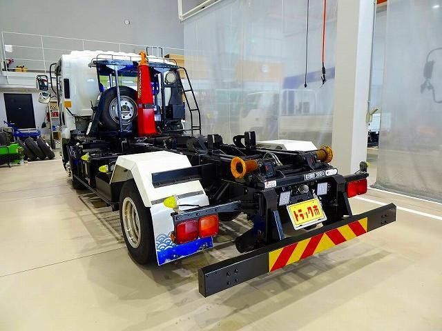 Isuzu FORWARD 2021-04 8732950-3