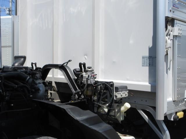 Isuzu FORWARD 2019-06 8732953-12