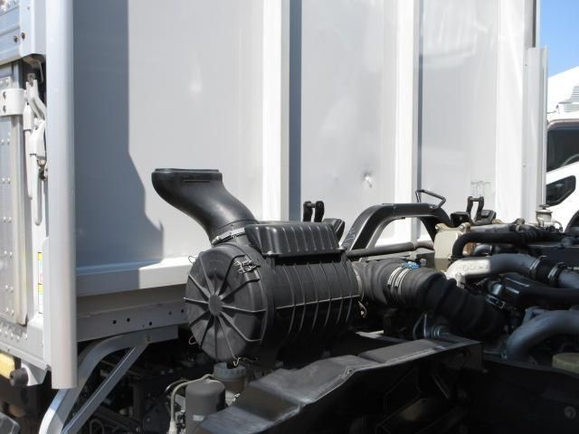 Isuzu FORWARD 2019-06 8732953-13