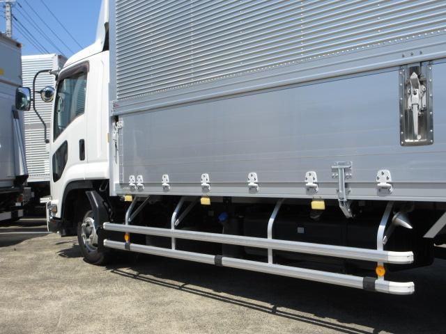Isuzu FORWARD 2019-06 8732953-17