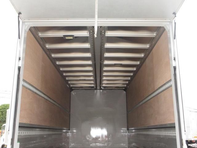 Isuzu FORWARD 2019-06 8732953-23