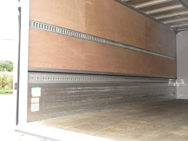 Isuzu FORWARD 2019-06 8732953-25