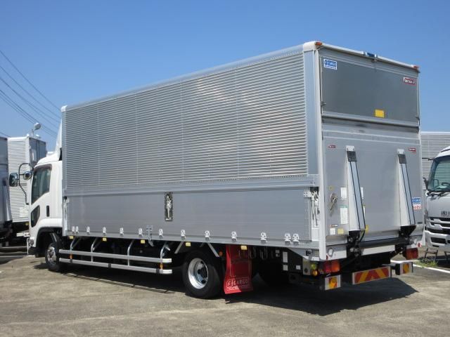 Isuzu FORWARD 2019-06 8732953-3
