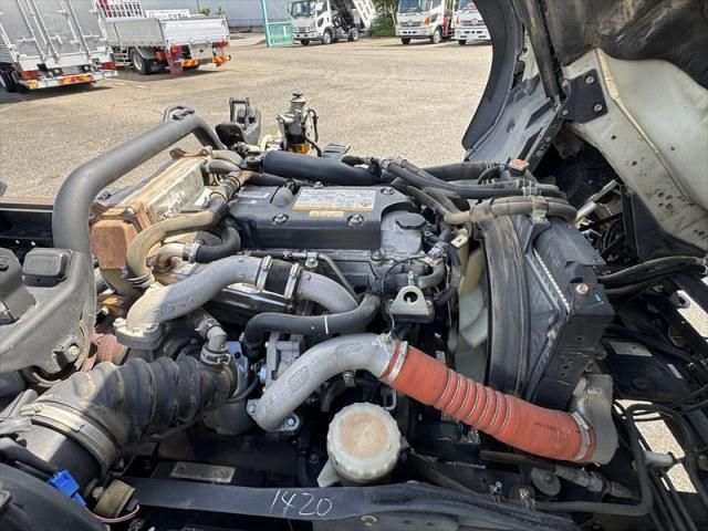 Isuzu FORWARD 2013-03 8732982-18