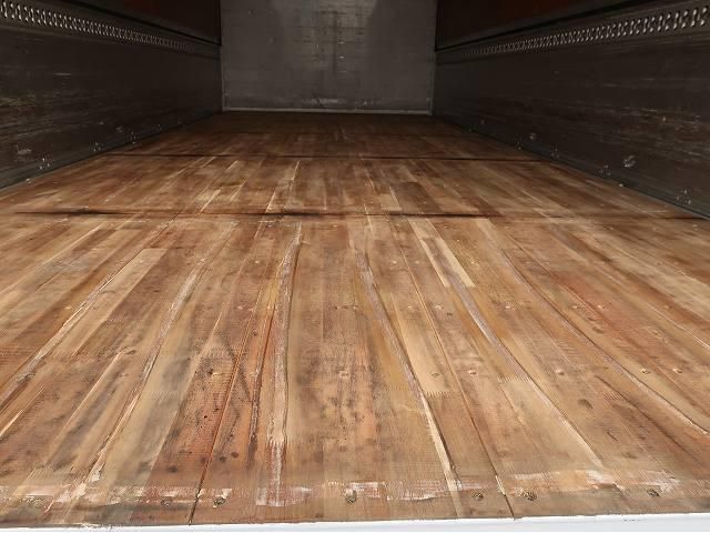 Isuzu FORWARD 2017-10 8732972-6