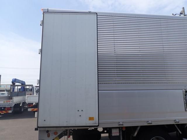 Isuzu FORWARD 2021-03 8732949-23