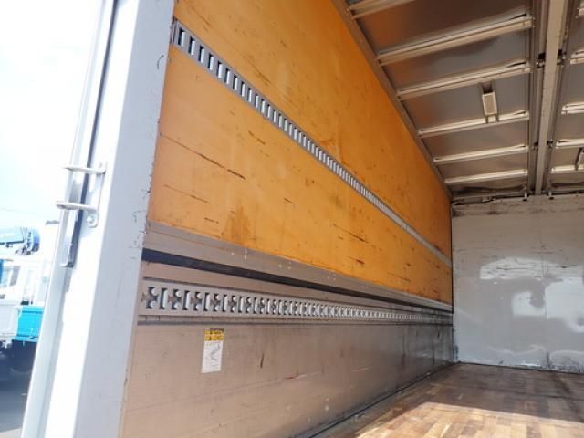 Isuzu FORWARD 2021-03 8732949-26