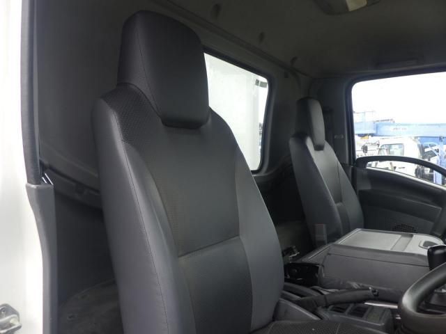 Isuzu FORWARD 2018-03 8732966-15