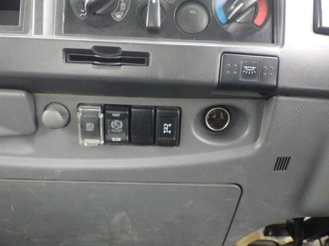 Isuzu FORWARD 2018-03 8732966-22
