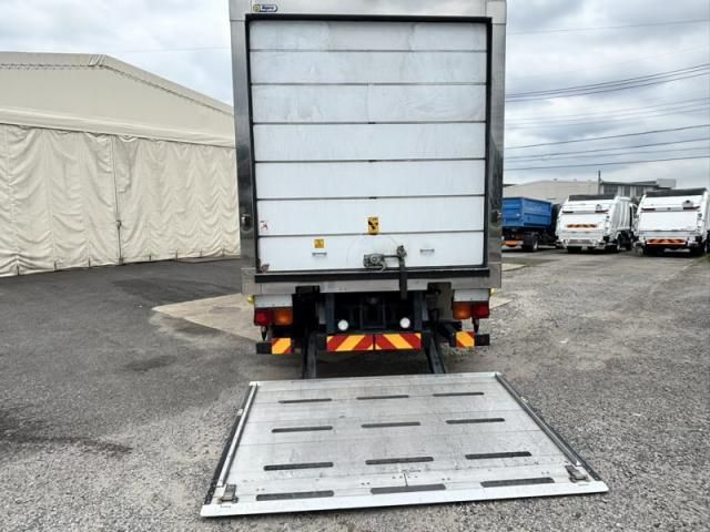 Isuzu FORWARD 2016-11 8732974-9