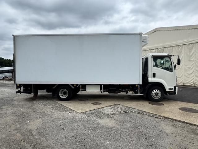 Isuzu FORWARD 2016-11 8732974-3