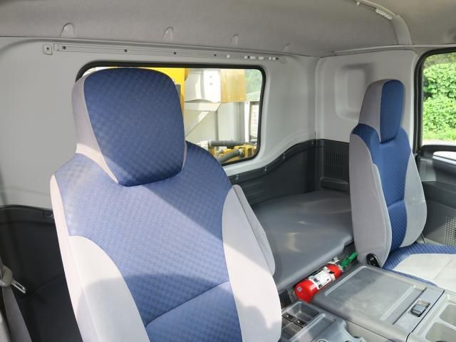 Isuzu FORWARD 2022-08 8770681-24