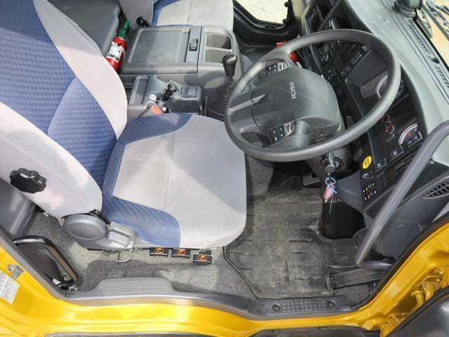 Isuzu FORWARD 2022-08 8770681-27