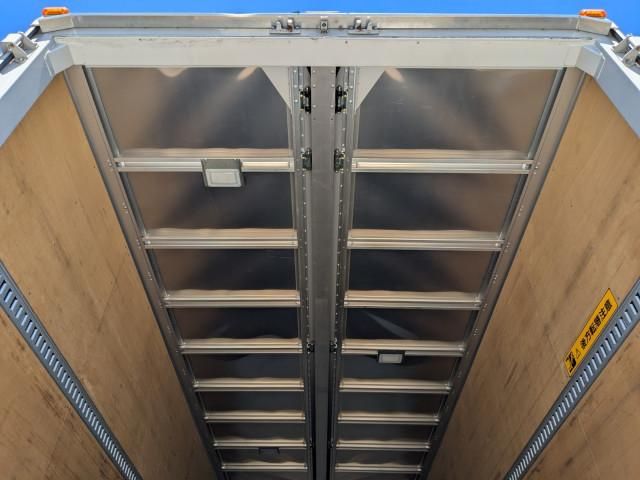 Isuzu FORWARD 2022-10 8770682-9