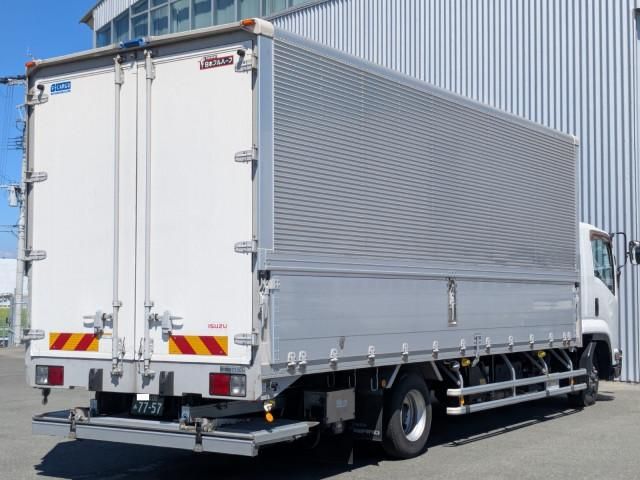 Isuzu FORWARD 2022-10 8770682-1