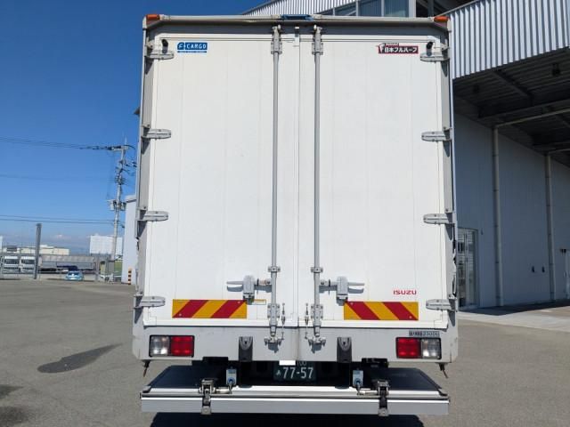 Isuzu FORWARD 2022-10 8770682-4