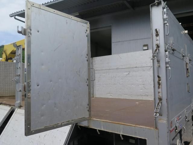 Isuzu FORWARD 2019-02 8770683-13