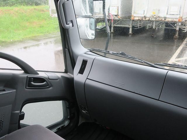 Isuzu FORWARD 2020-03 8770684-11