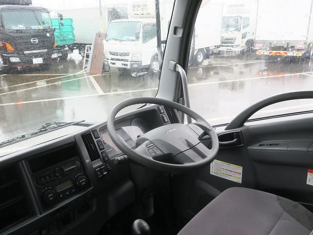 Isuzu FORWARD 2020-03 8770684-13