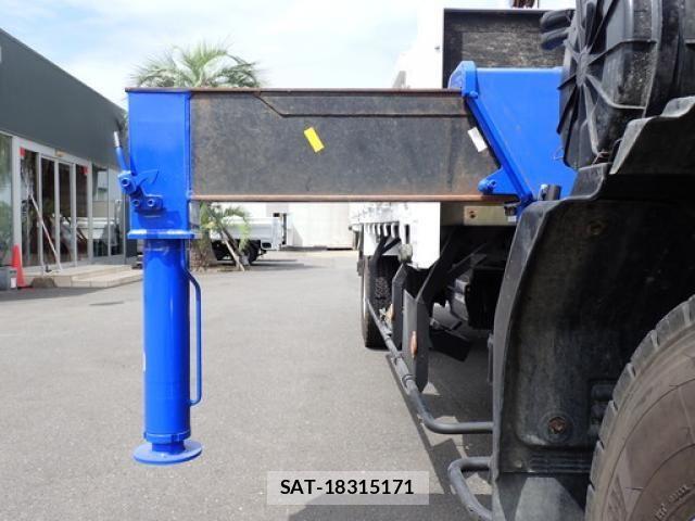 Isuzu FORWARD 2017-04 8796013-19