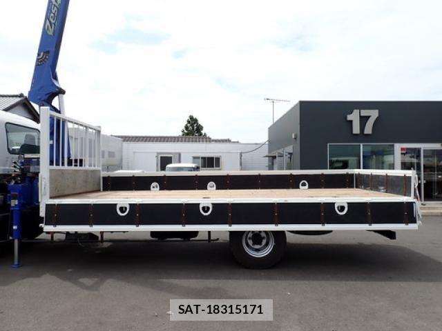 Isuzu FORWARD 2017-04 8796013-27