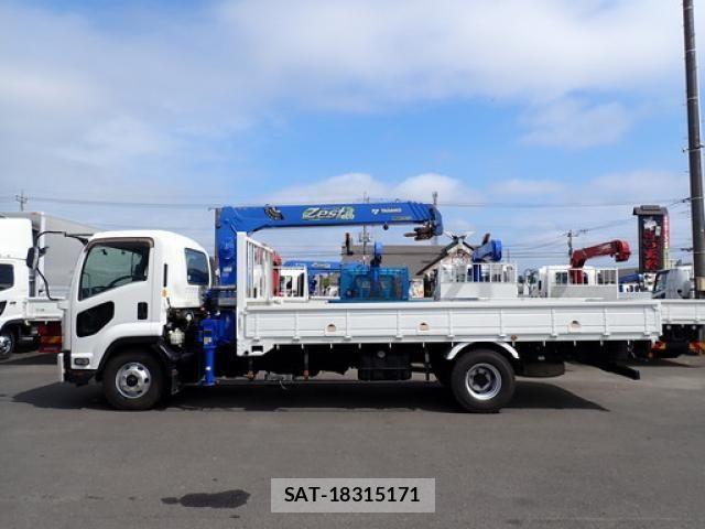 Isuzu FORWARD 2017-04 8796013-7