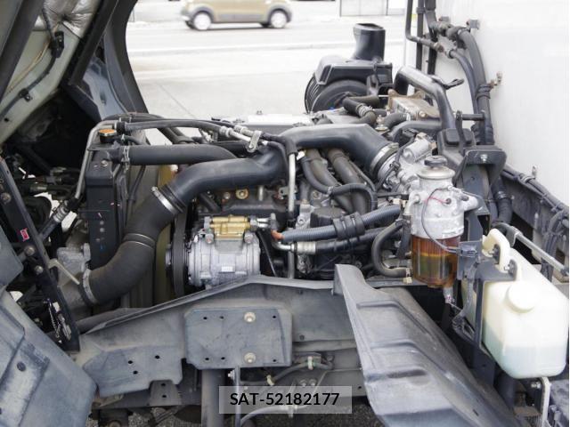 Isuzu FORWARD 2016-08 8796016-26