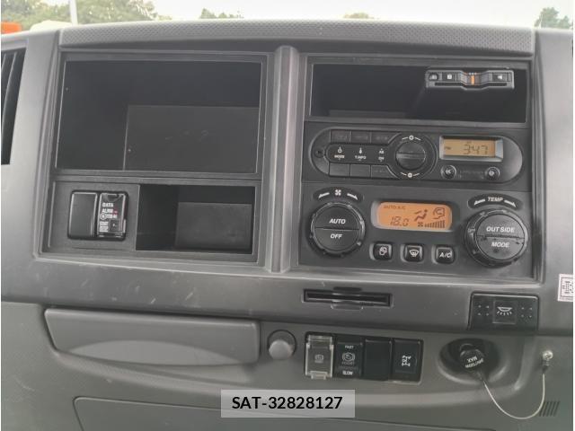 Isuzu FORWARD 2016-06 8796010-28