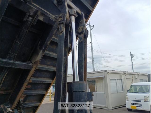 Isuzu FORWARD 2016-06 8796010-8