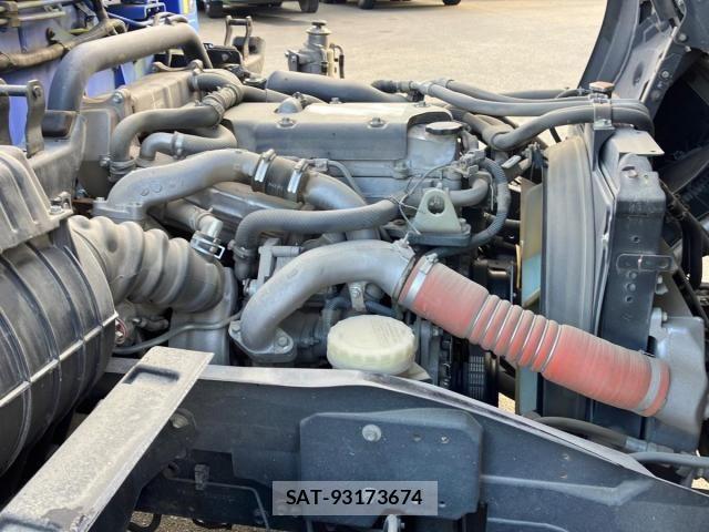 Isuzu FORWARD 2012-02 8796011-19