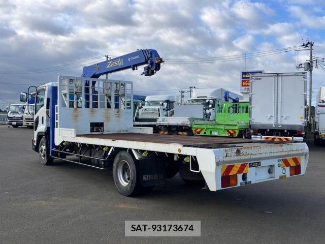 Isuzu FORWARD 2012-02 8796011-3