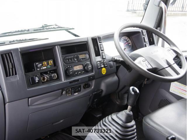 Isuzu FORWARD 2021-09 8829132-26