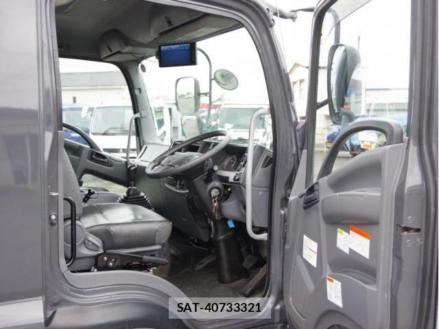 Isuzu FORWARD 2021-09 8829132-28