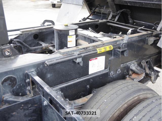 Isuzu FORWARD 2021-09 8829132-6